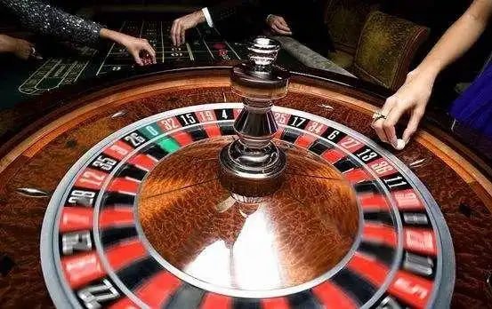 689